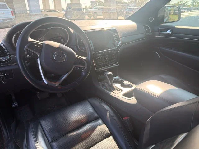 Used 2020 Black Jeep Overland image 12