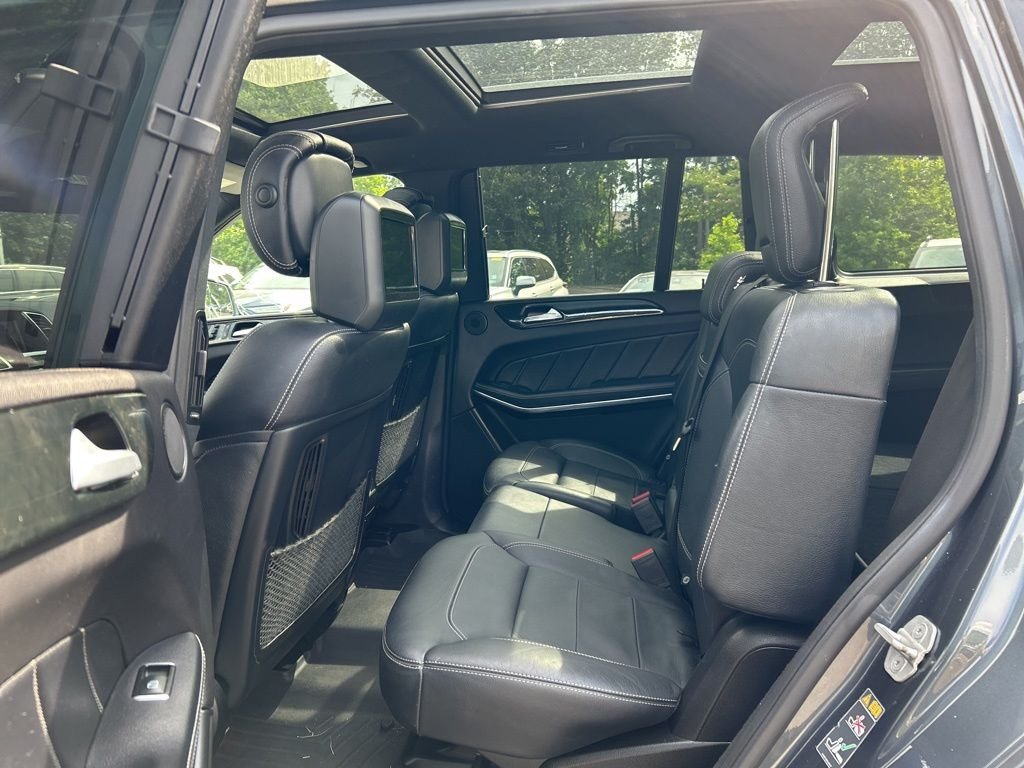 Used 2014  Mercedes-Benz GL 550 image 21