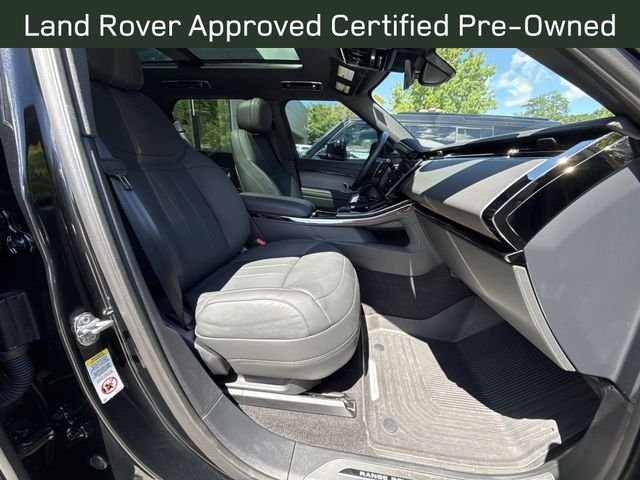 Certified Used 2025 Santorini Black Land Rover Dynamic SE image 26