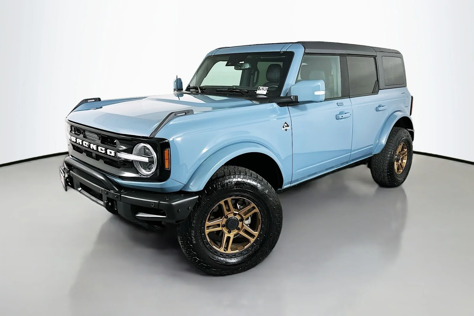 2023 Ford Bronco Outer Banks 4x4's photo
