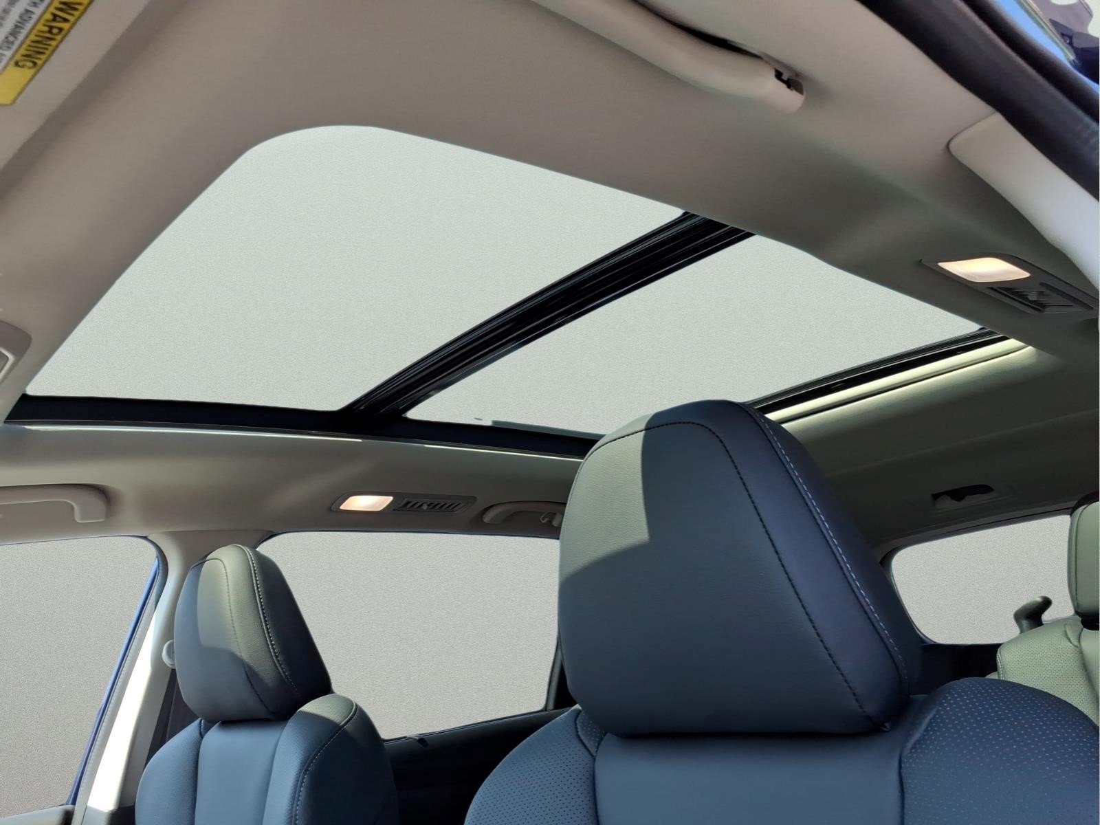 New 2026 SAPPHIRE BLUE PEARL Subaru Limited 7-Passenger image 9