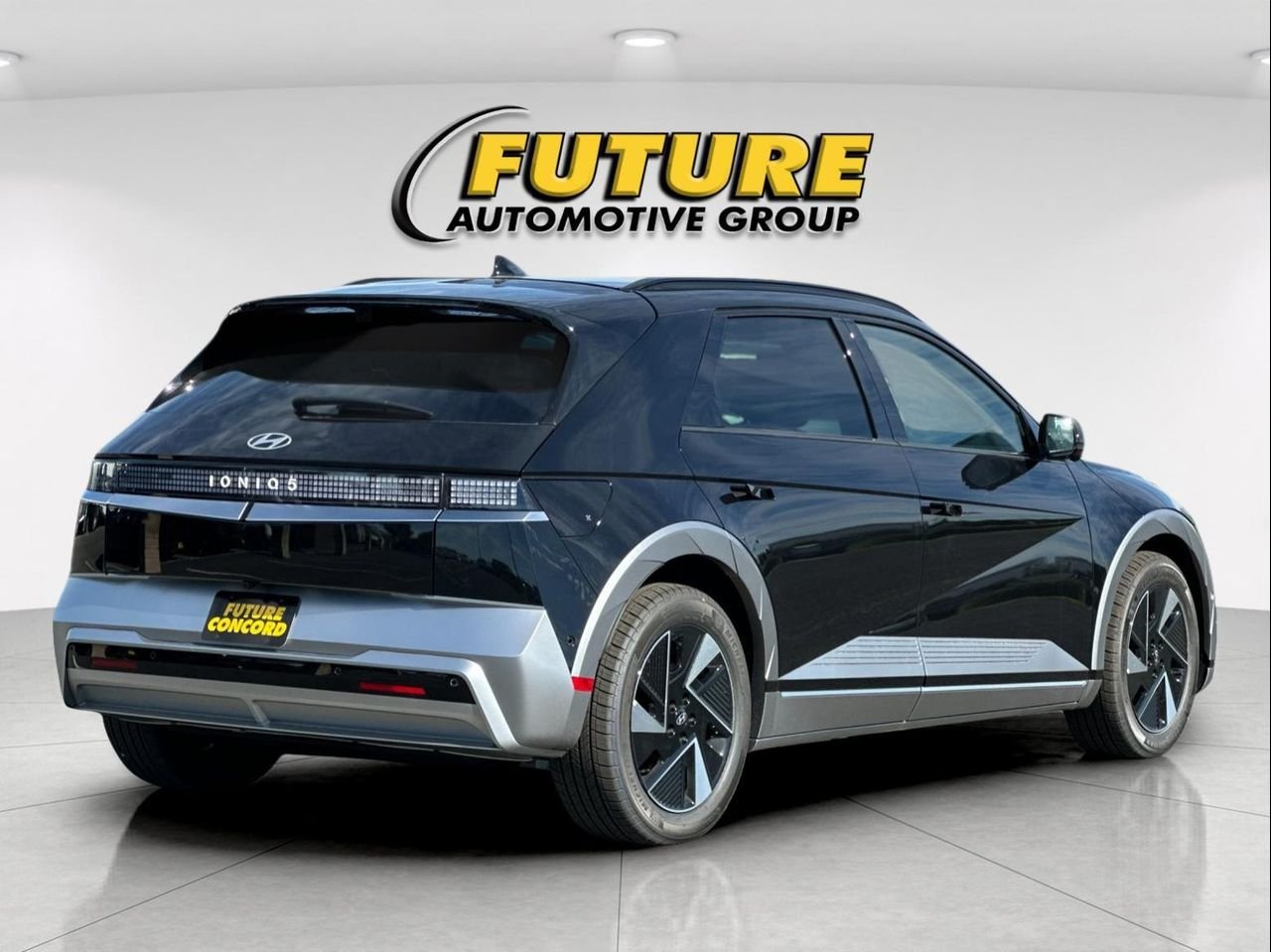 New 2026 Black Hyundai Limited image 3