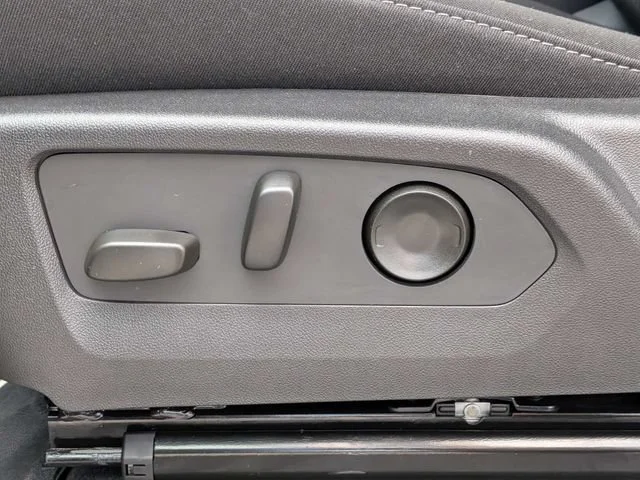 New 2026 Sterling Metallic GMC Elevation image 20