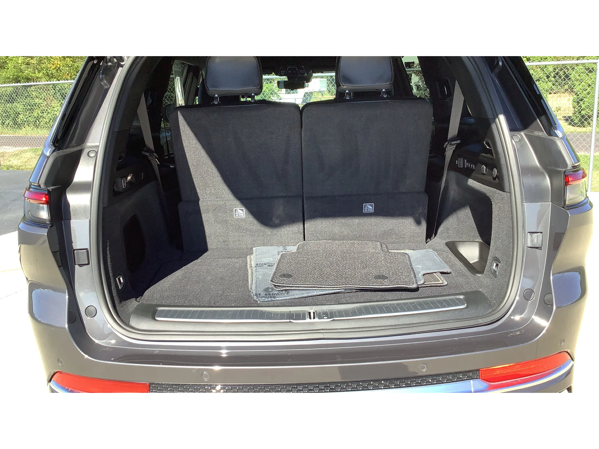 Used 2025 Metallic Jeep Summit image 23
