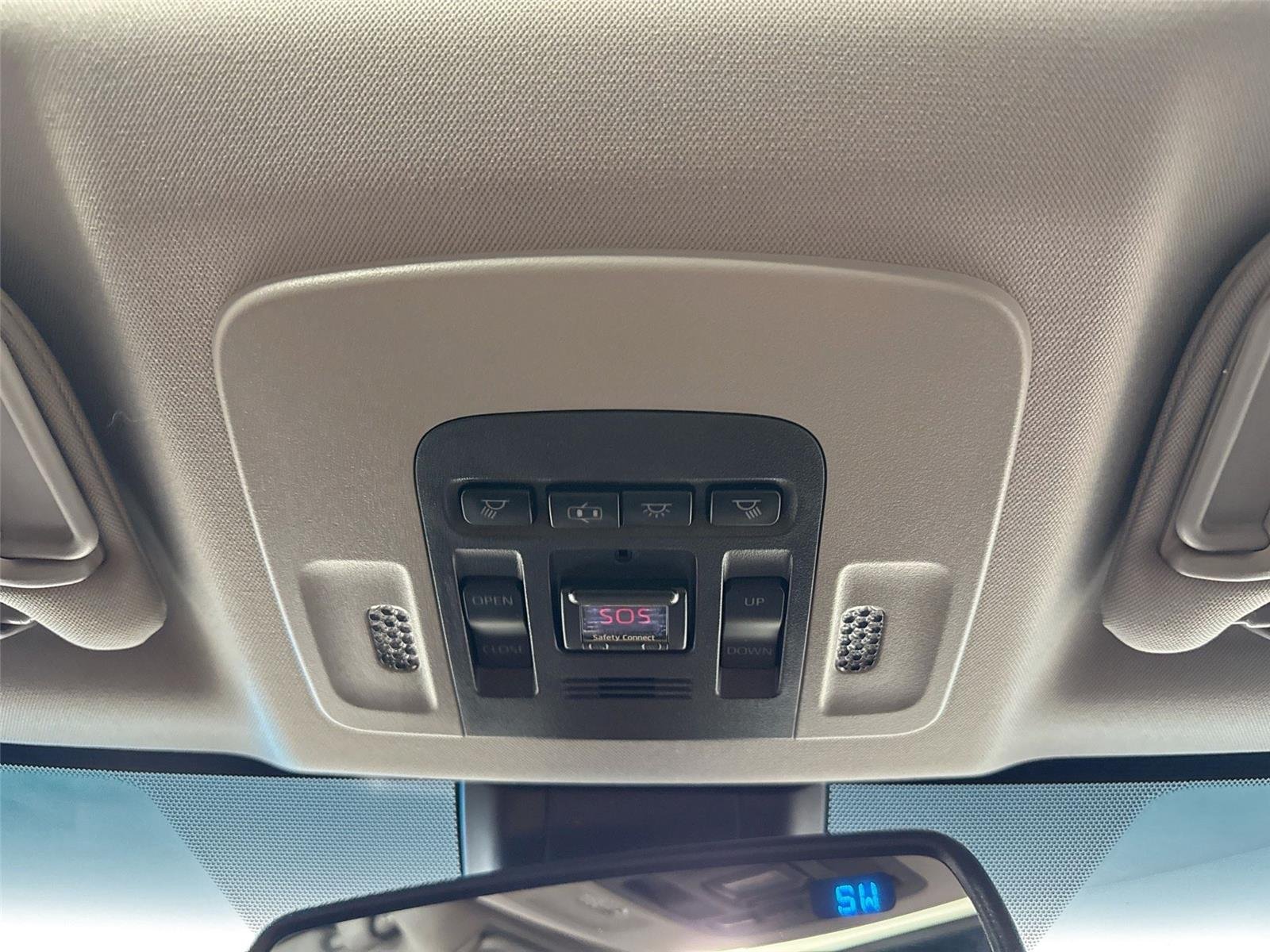 Used 2018 Galactic Aqua Mica Toyota SE image 22
