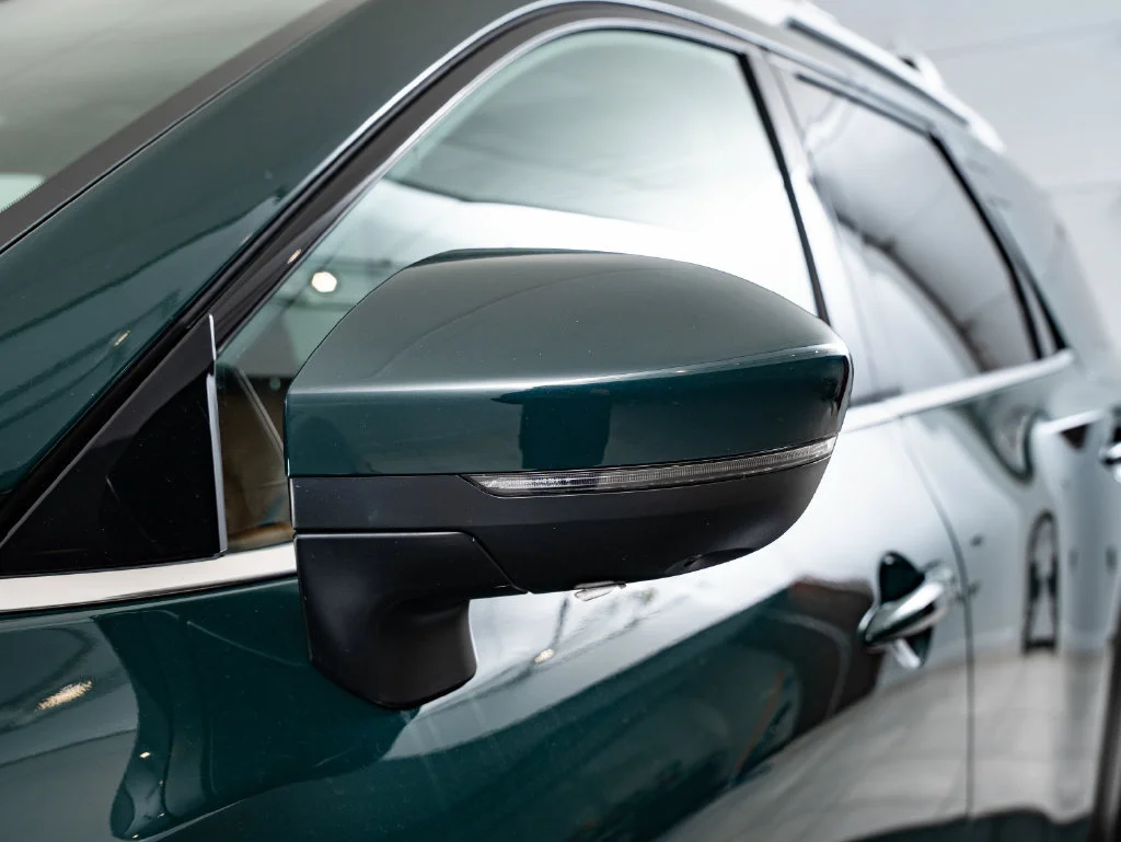 Used 2023 Obsidian Green Pearl Nissan Platinum image 17