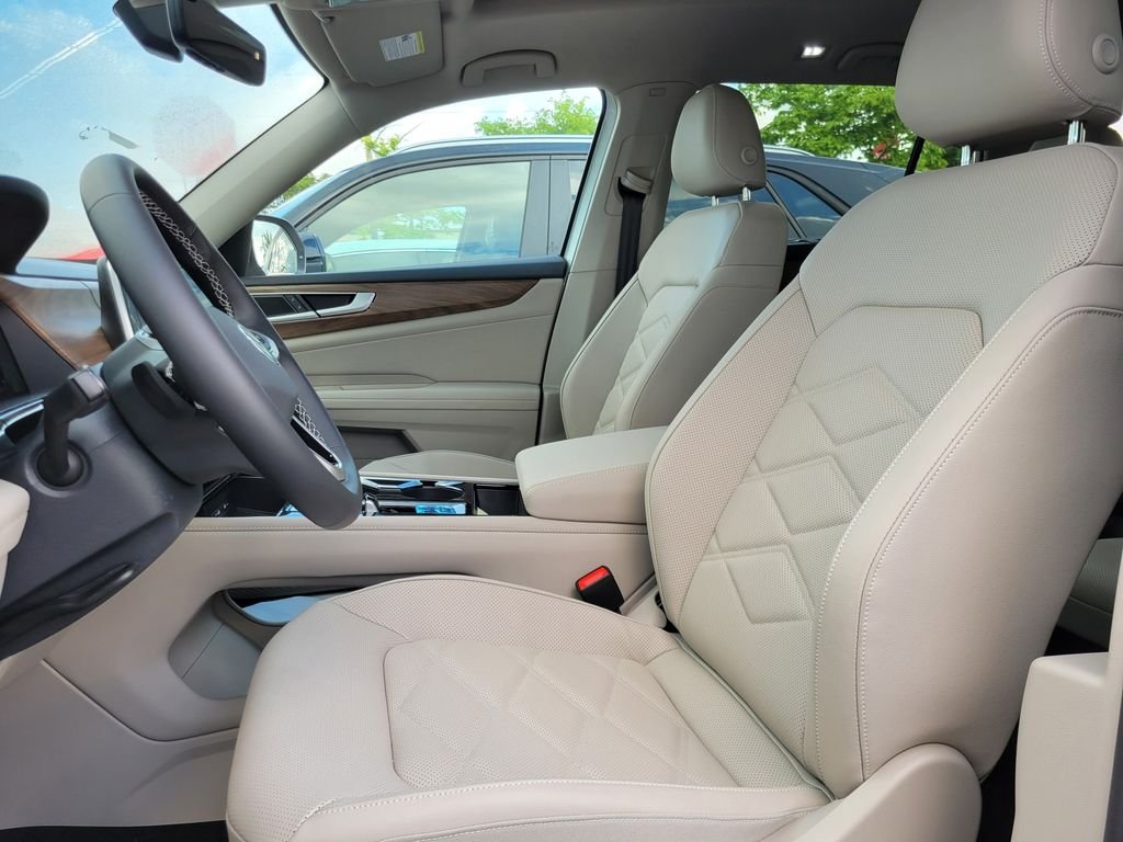 New 2026 Gray Volkswagen 2.0T SE w/Technology image 9