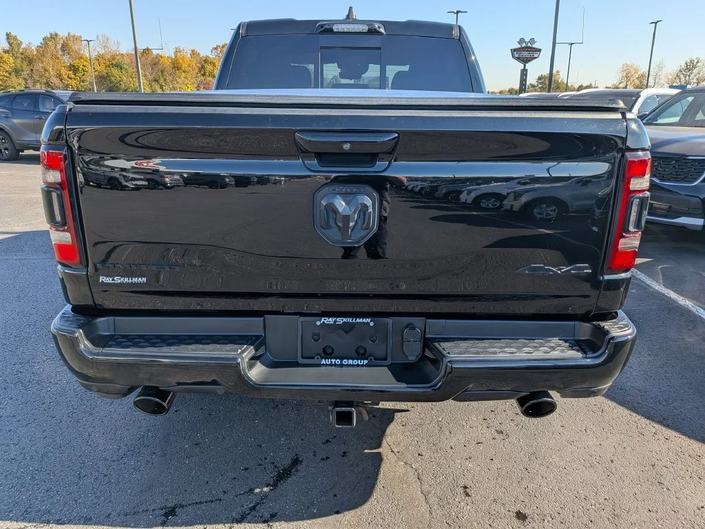 Used 2021 Diamond Black Ram Limited image 6