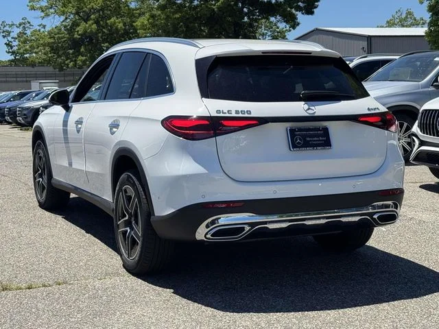 New 2026 White Mercedes-Benz GLC 300 image 8