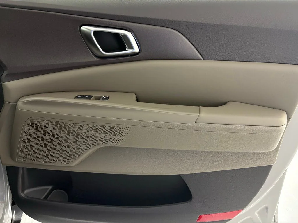 New 2026 Ceramic Silver Kia EX image 46