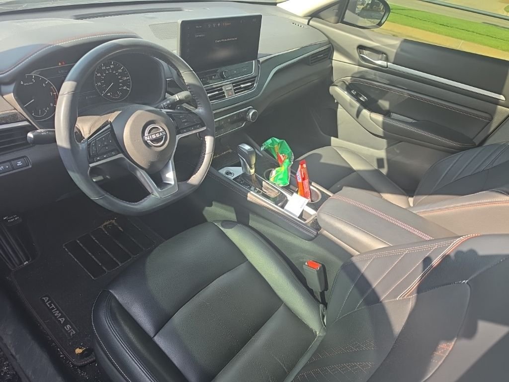 Used 2023 Black Nissan 2.5 SR image 2