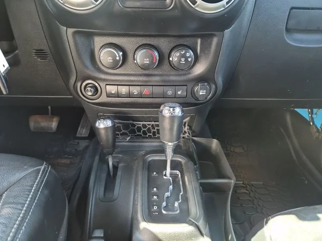 Used 2017  Jeep Unlimited Sahara image 11