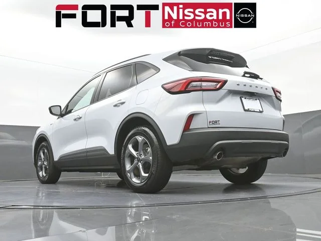 Used 2025 Silver Ford ST-Line image 35