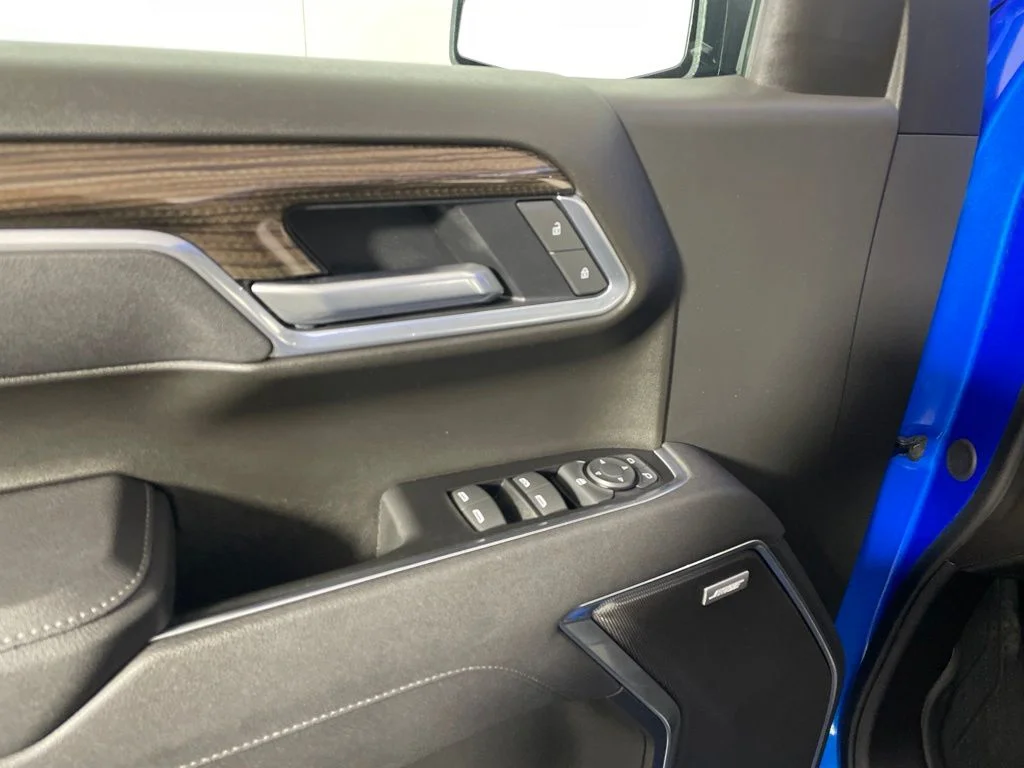 Used 2025 Blue Chevrolet RST image 10