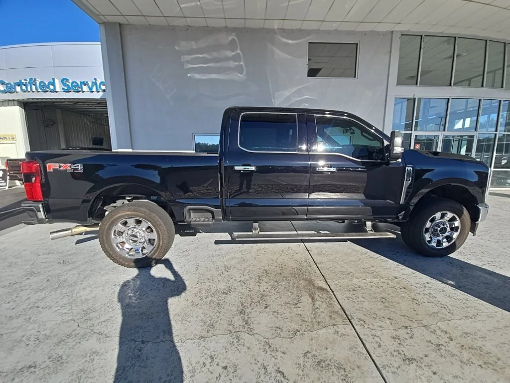 Used 2026 Agate Black Metallic Ford XL image 10