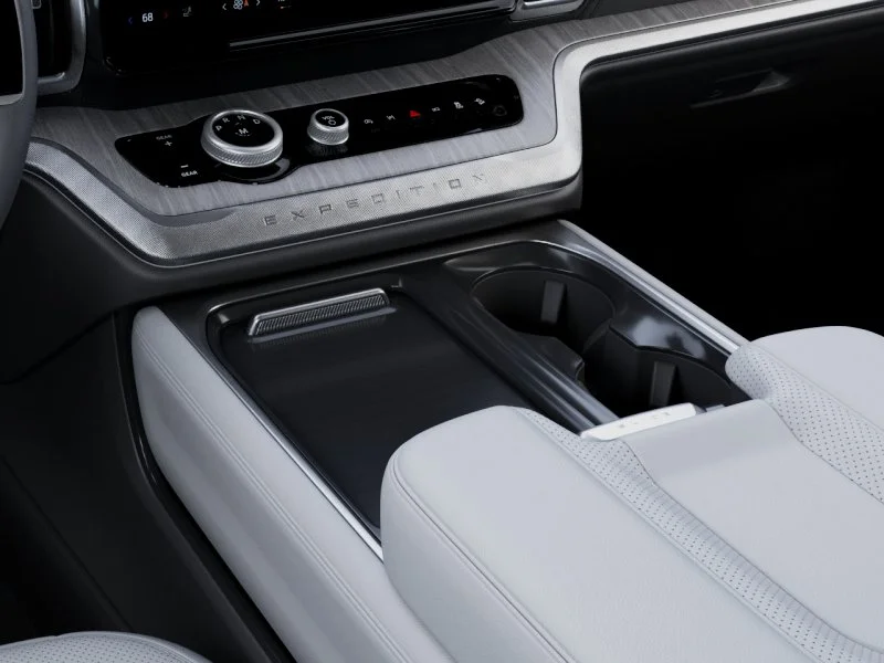 New 2027 Star White Metallic Tri-Coat Ford Platinum image 15