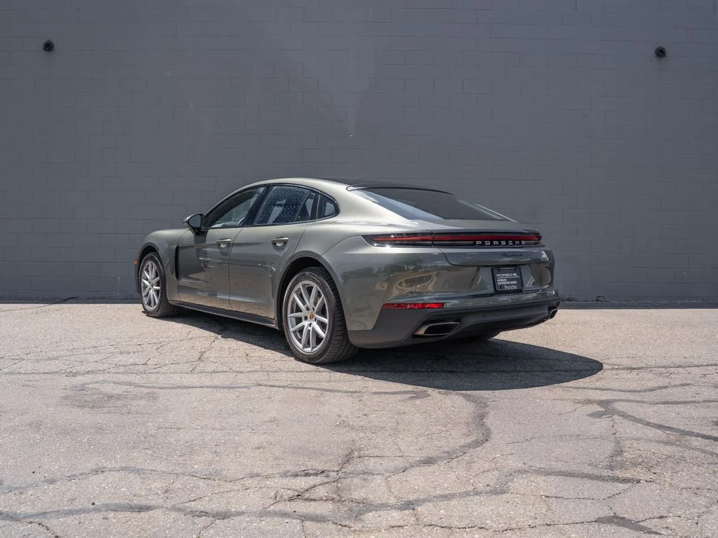 Used 2025 Green Porsche 4 image 3