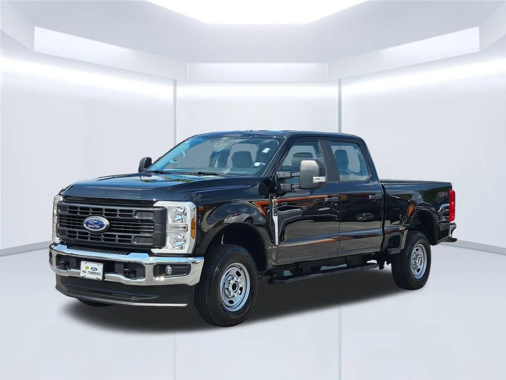 Certified Used 2026 Agate Black Metallic Ford XL image 2