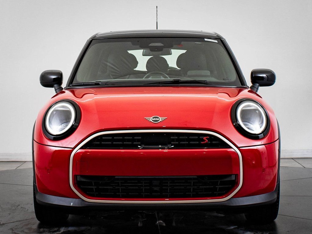 Used 2026 Chili Red MINI Signature image 2