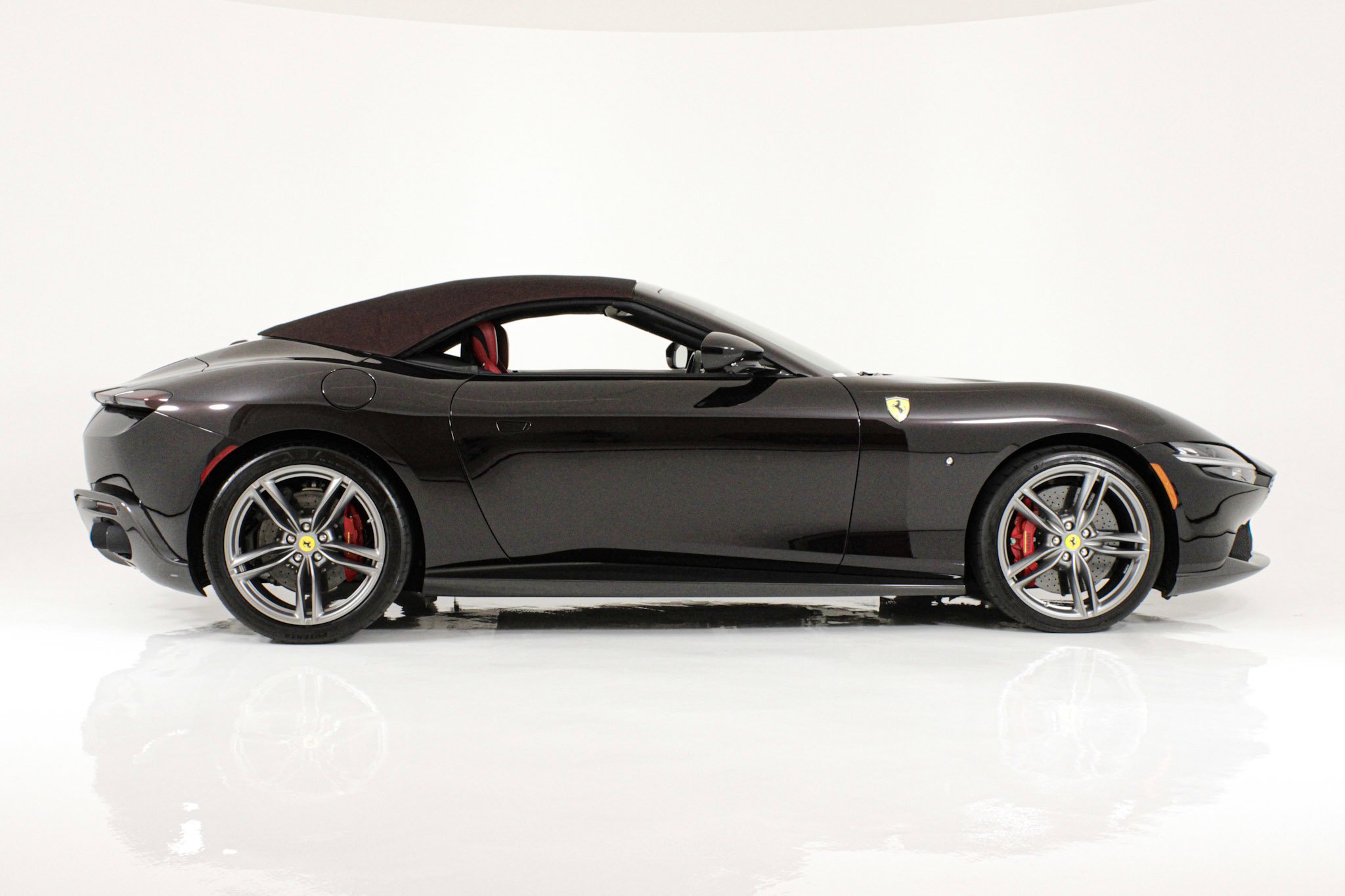 Certified Used 2024 Nero Purosangue Ferrari  image 15