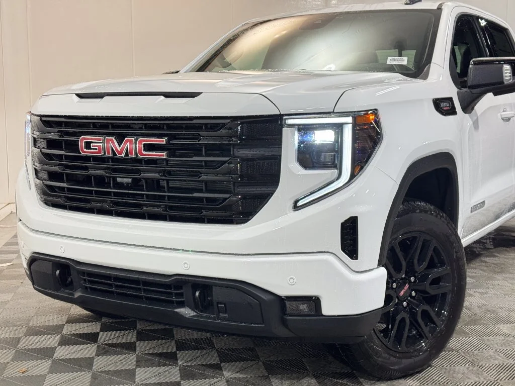 New 2026 Summit White GMC Elevation image 2