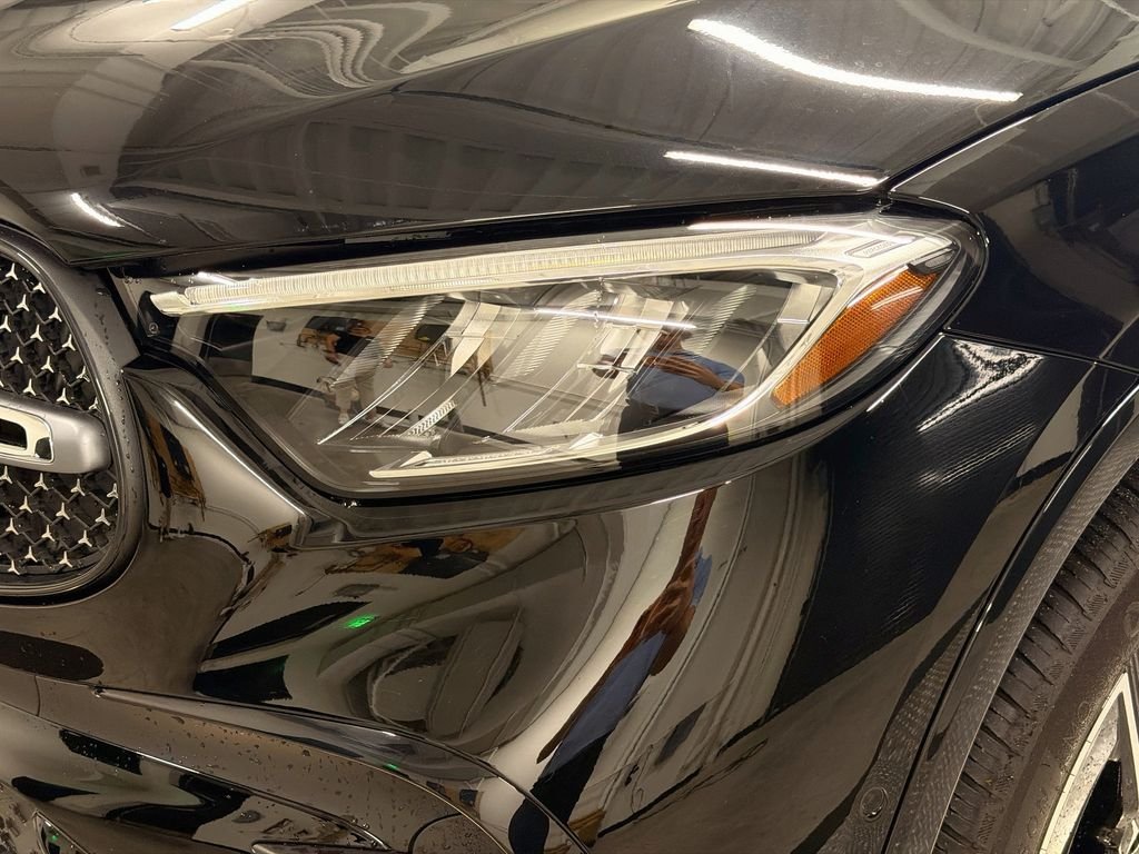 Certified Used 2026 Black Mercedes-Benz GLC 300 image 31