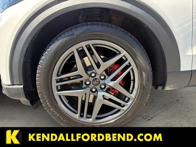 Certified Used 2025  Ford ST image 14