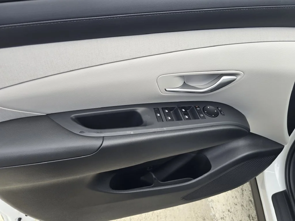 New 2026 Gray Hyundai SEL Premium image 17