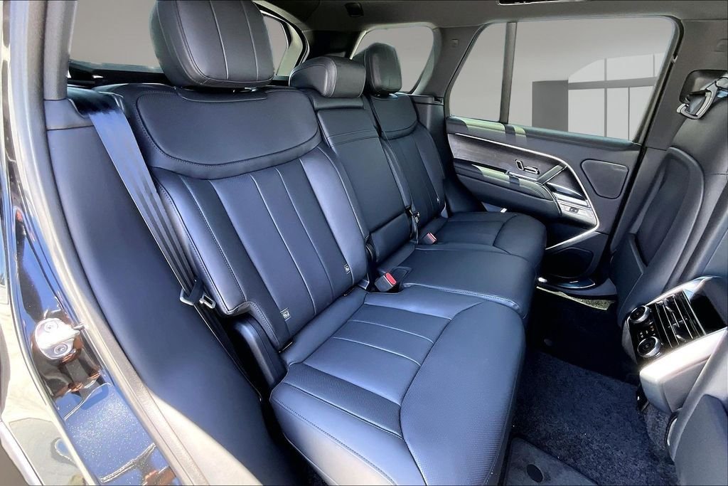 New 2026  Land Rover SE image 10