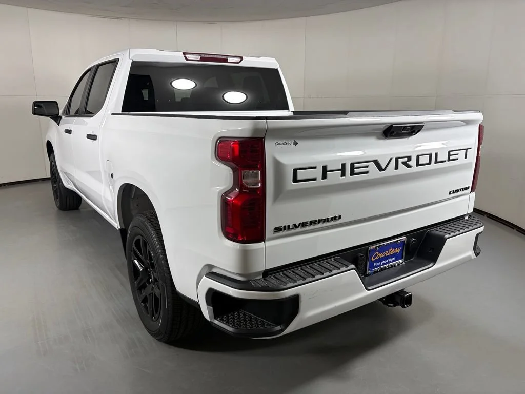New 2026 Summit White Chevrolet Custom image 7