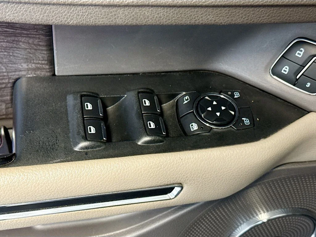 Used 2019 Gray Ford Limited image 19