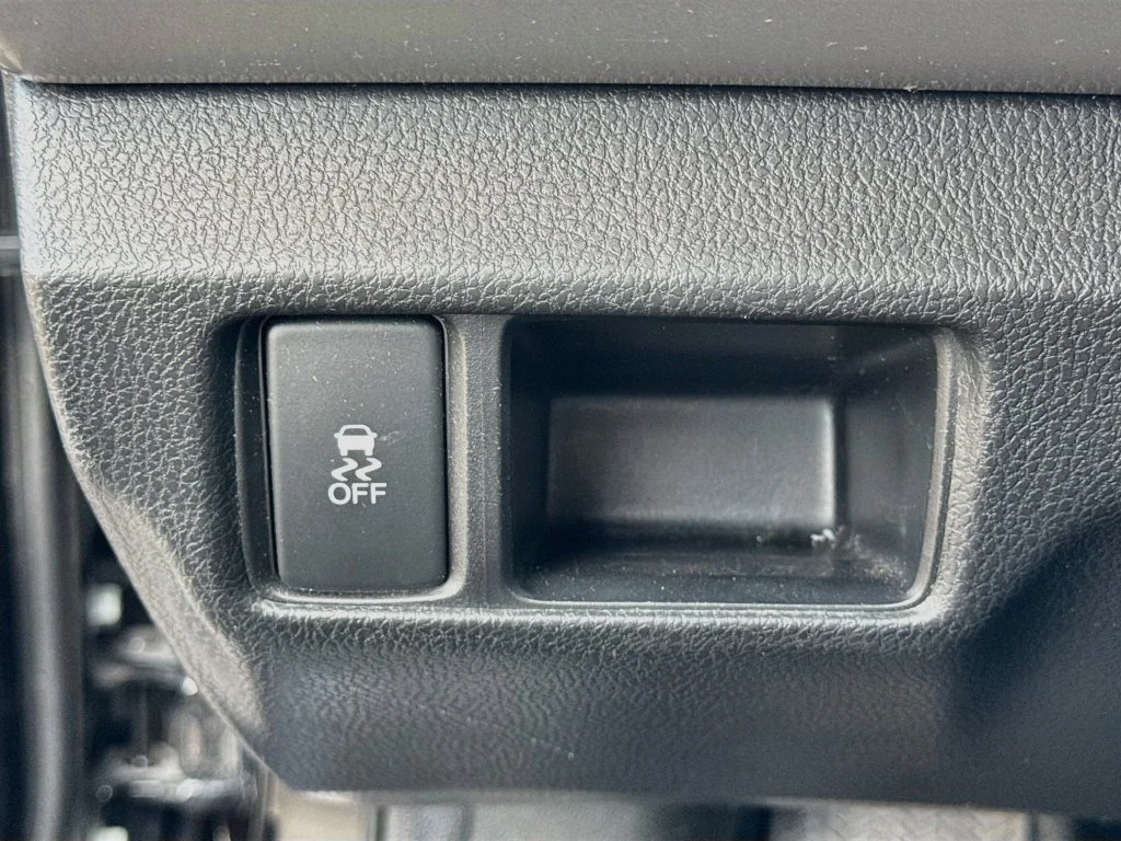 Used 2011 Crystal Black Pearl Honda SE image 14