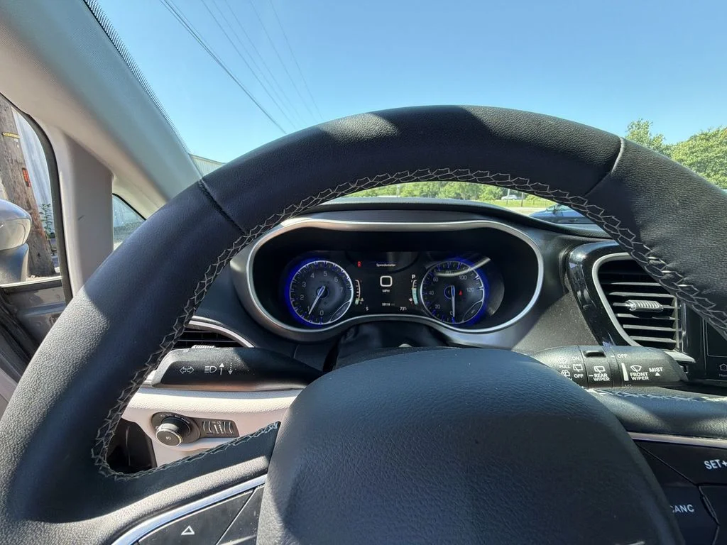 Used 2023 White Chrysler Touring L image 15