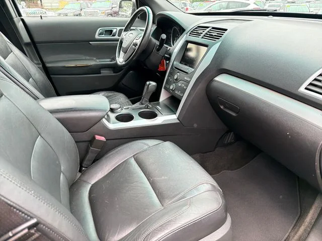 Used 2012 Black Ford XLT image 20