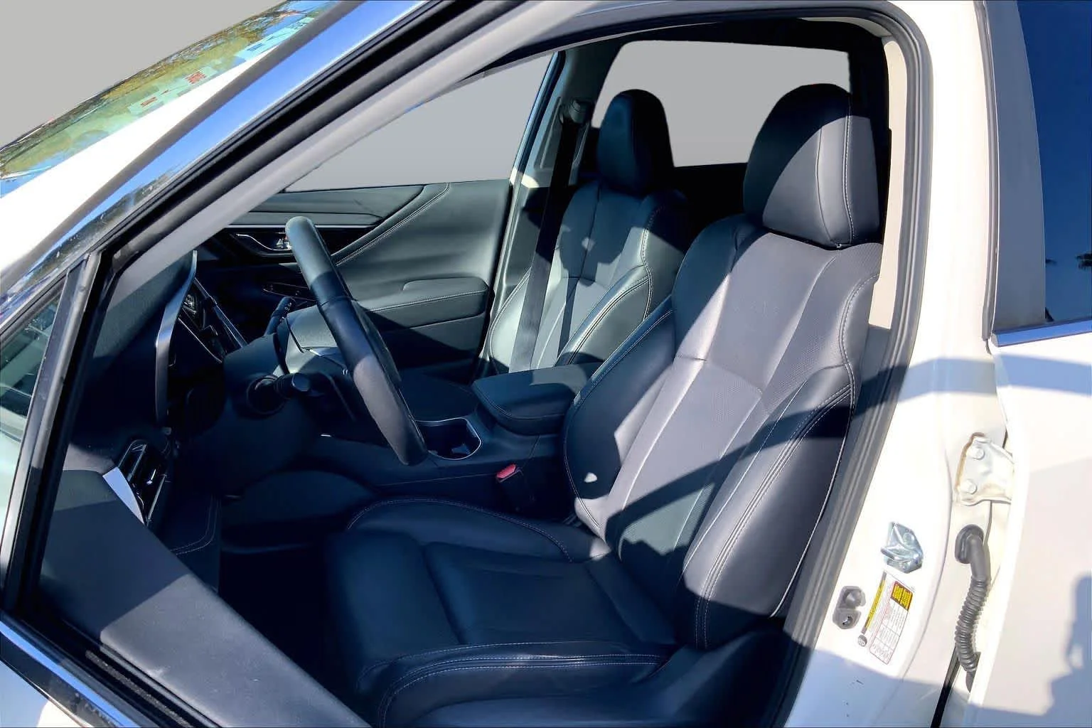 Used 2024 Crystal White Pearl Subaru Limited image 7