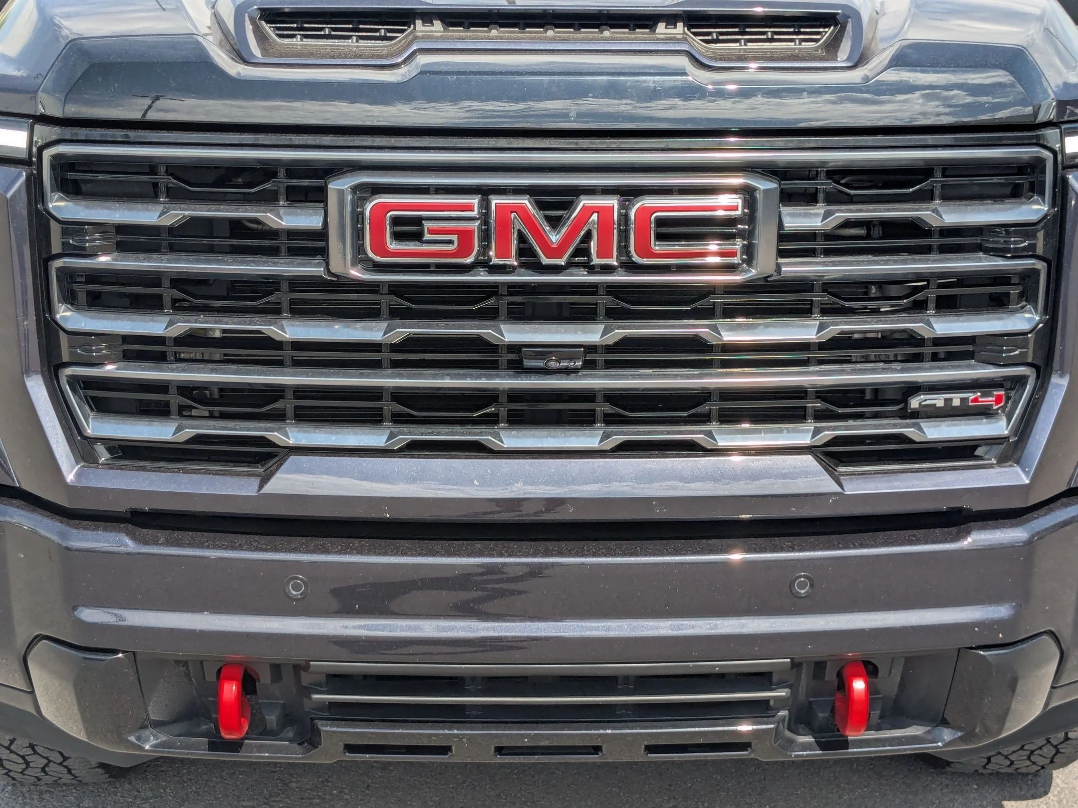Used 2025 Titanium Rush Metallic GMC AT4 image 10