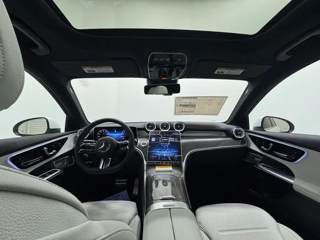New 2026 MANUFAKTUR Moonlight Whit Mercedes-Benz GLC 300 image 20