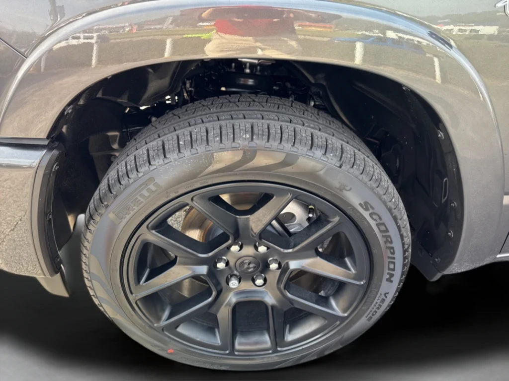 New 2026 Granite Crystal Metallic Clear-Coat Exterior Paint RAM Laramie image 45