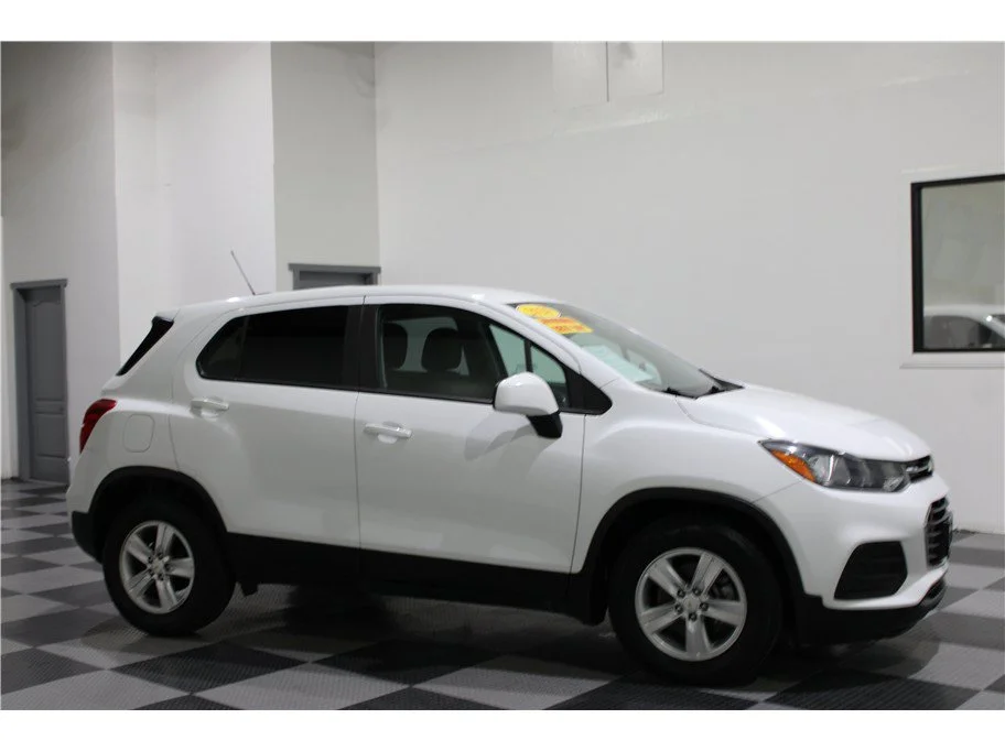 2020 Chevrolet Trax LS's photo