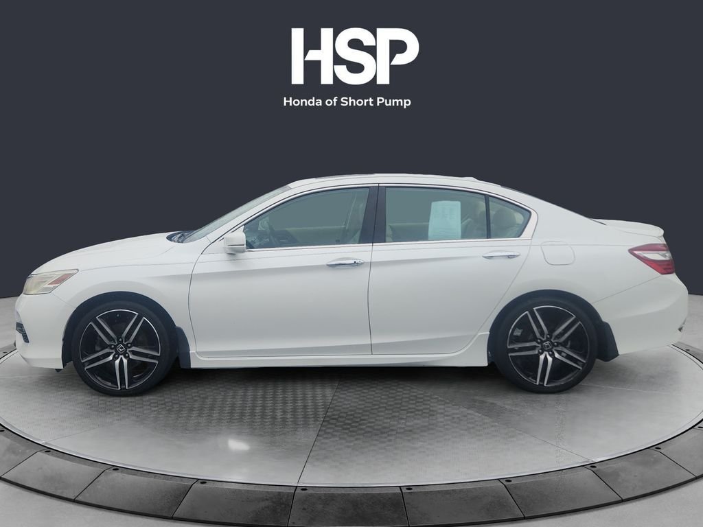 Used 2017 White Orchid Pearl Honda Touring image 2