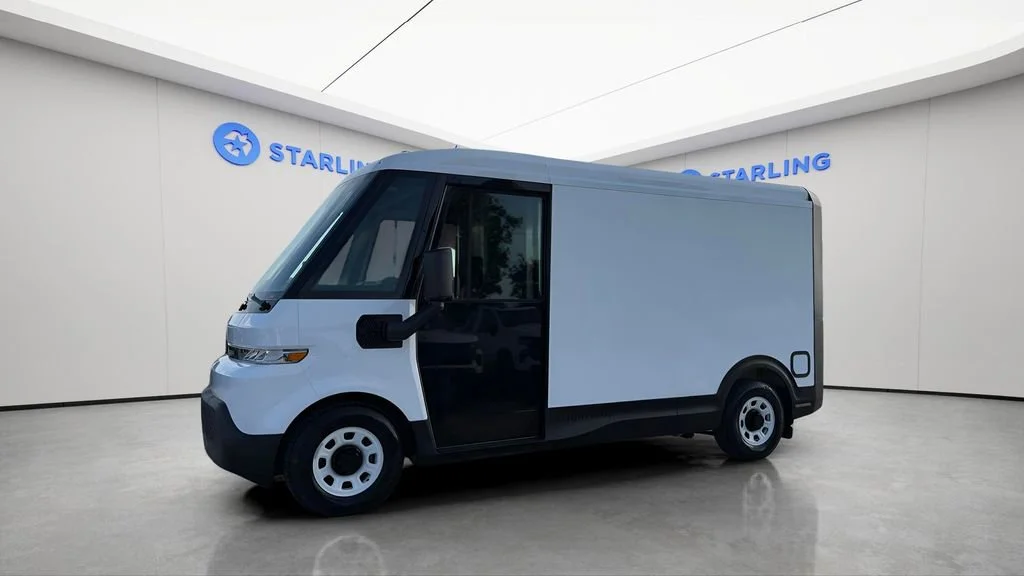 Used 2024 Oyster White BrightDrop EJY image 2