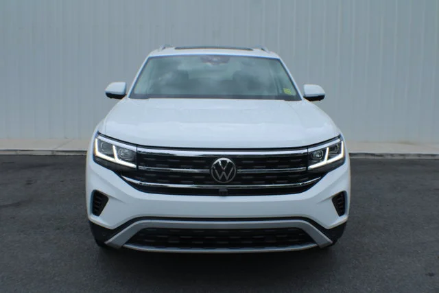 Used 2021 White Volkswagen 3.6L V6 SEL Premium image 19