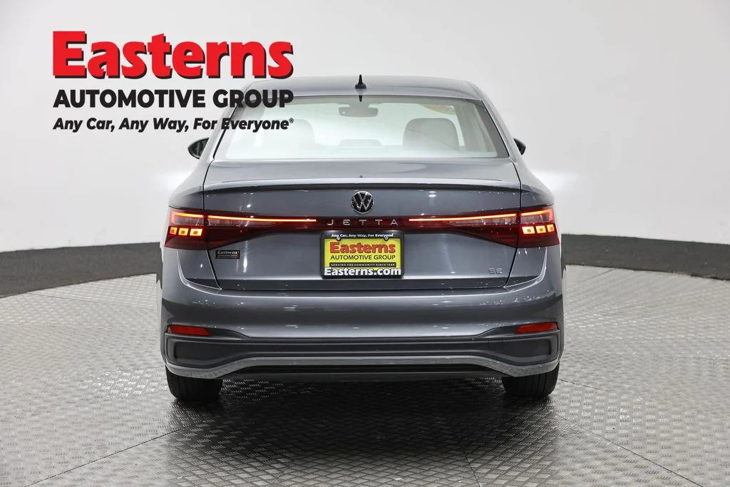Used 2025 Gray Volkswagen 1.5T SE image 6
