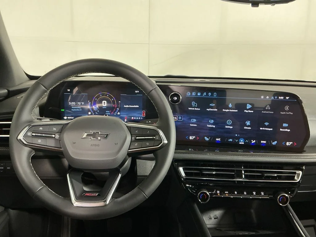 New 2027 Gray Chevrolet Z71 image 21