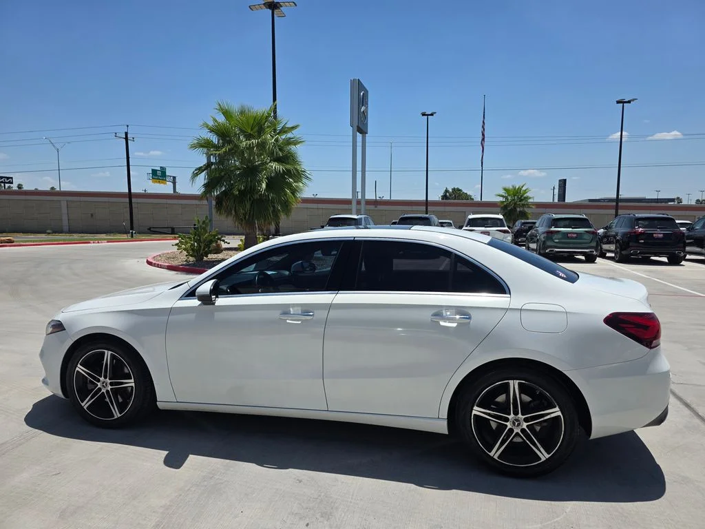 Used 2019 White Mercedes-Benz A 220 image 4