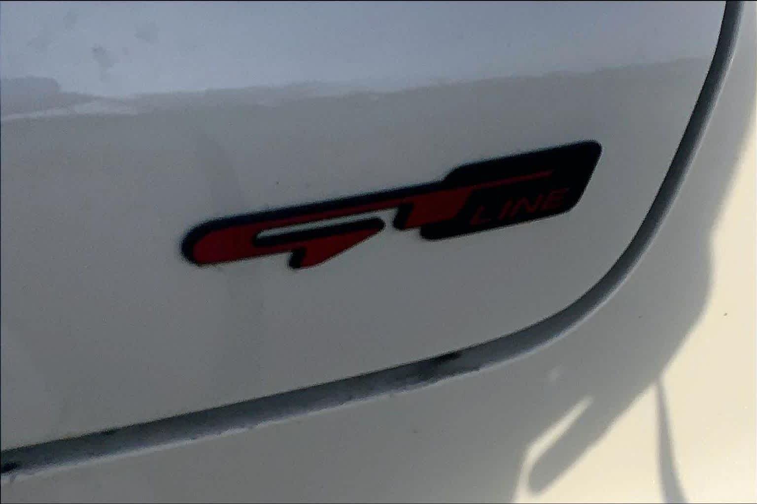 Used 2020 Snow White Pearl Kia GT-Line image 10