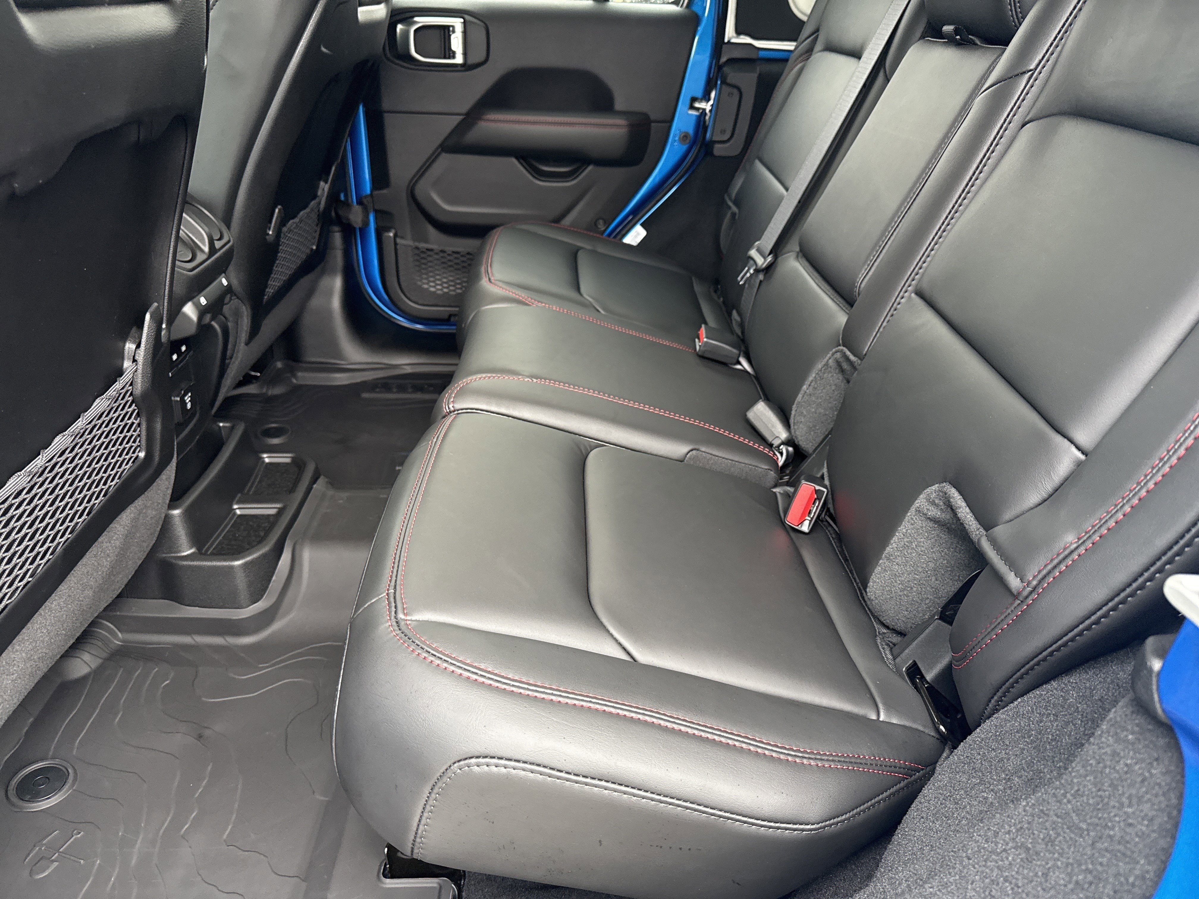New 2026 Hydro Blue Pearlcoat Jeep  image 22