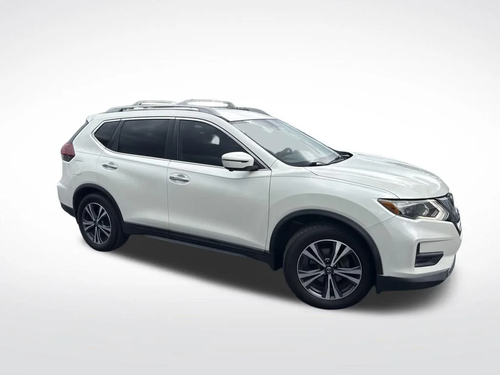 Used 2019 White Nissan SV image 3