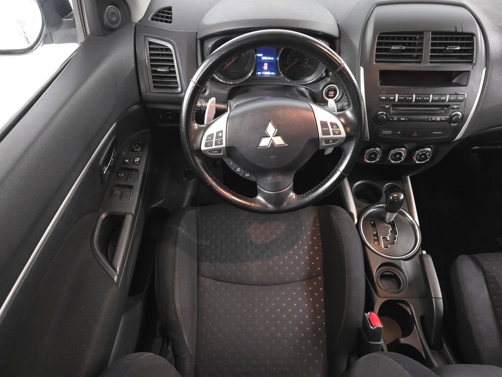 Used 2012  Mitsubishi SE image 16