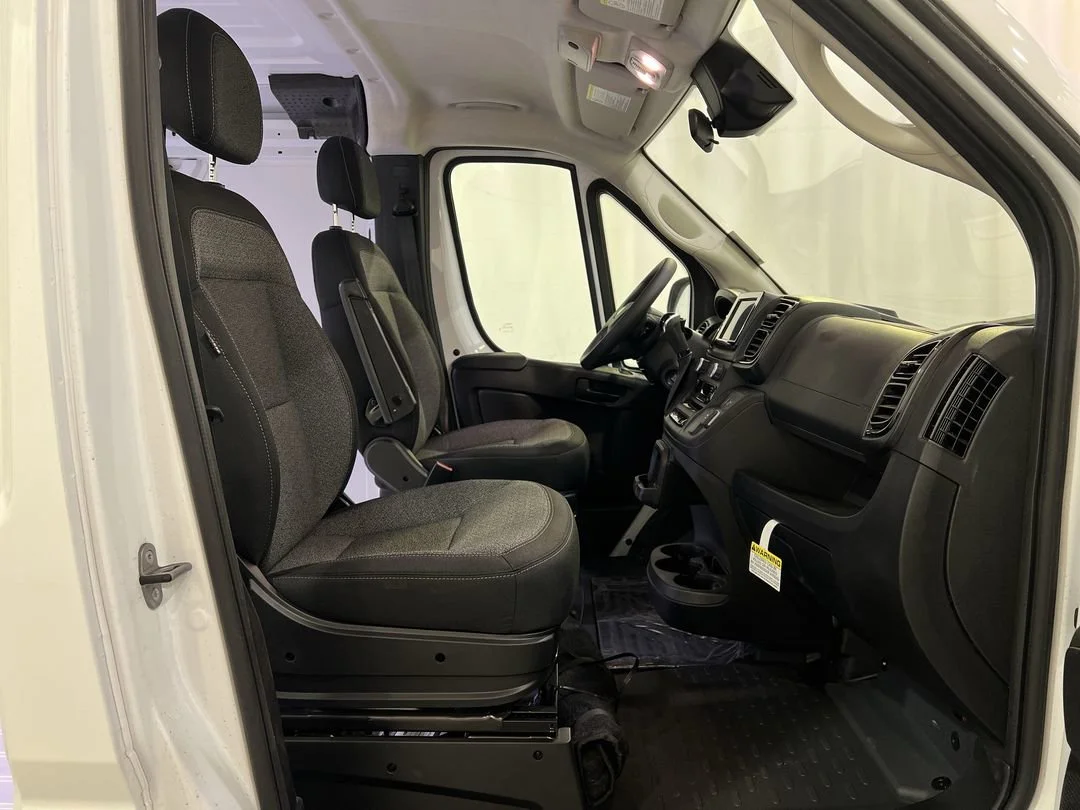New 2026 Bright White Clear-Coat Exterior Paint RAM Tradesman 1500 Low Roof 136 WB w/Pass Seat image 14
